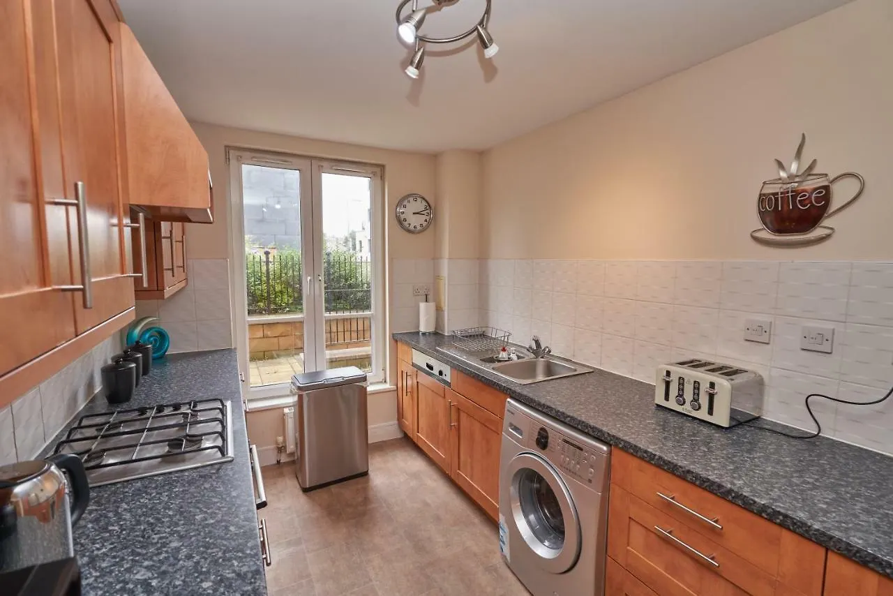 Castle Apartment - Annandale Edinburgh