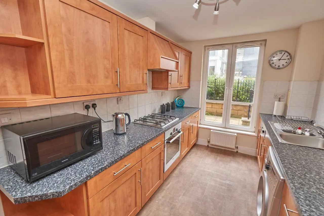 Castle Apartment - Annandale Edinburgh