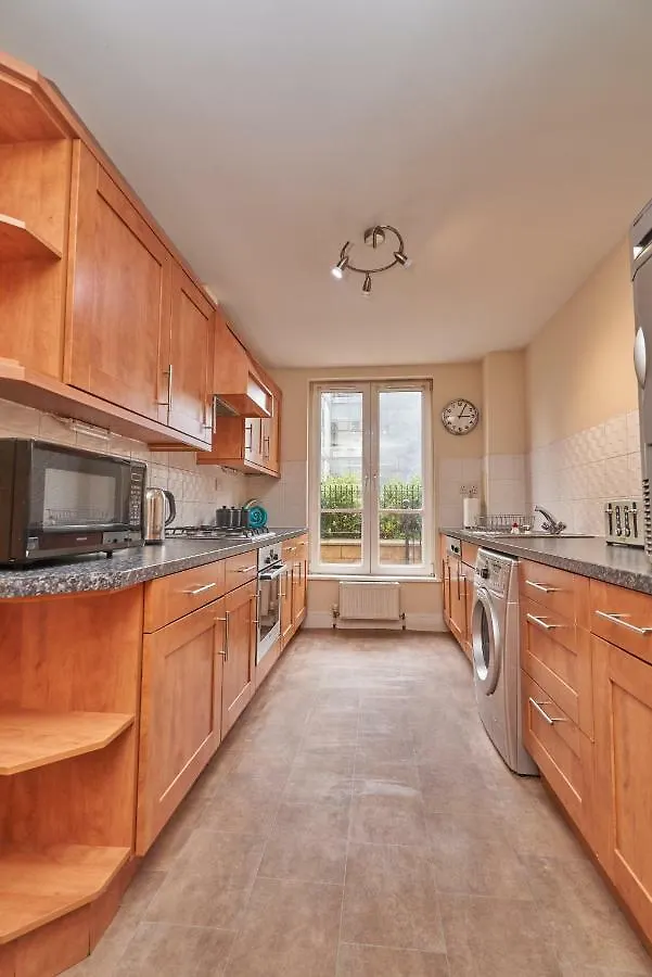 Castle Apartment - Annandale Edinburgh